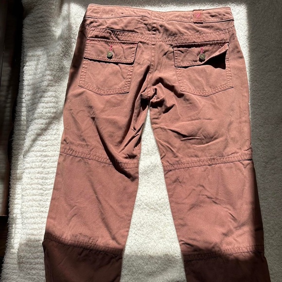 American Eagle low rise Capris - Picture 2 of 4